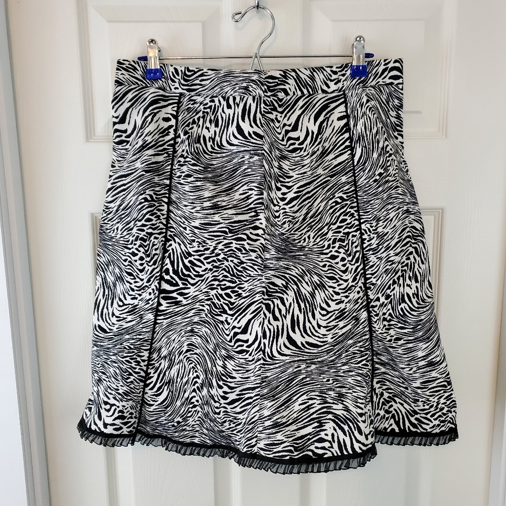 M.D.L. New York Animal Print Skirt